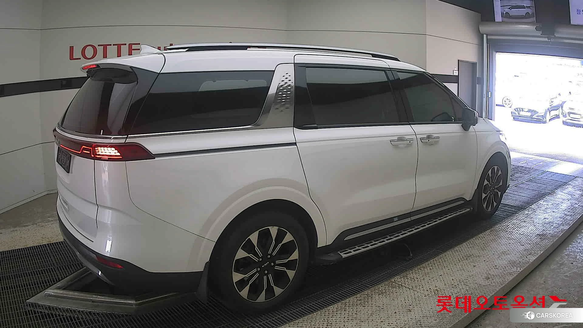 Kia Carnival id 4498448 из Кореи 10