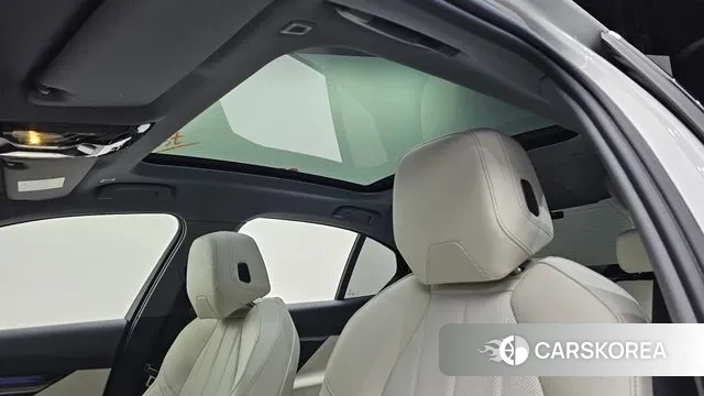 BMW 5 Series (G60) id 3575916 из Кореи 10