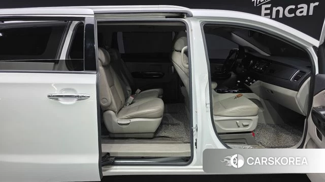 Kia The New Carnival id 4530776 из Кореи 10