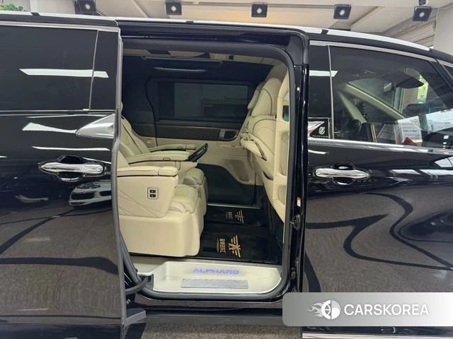 Toyota Elfa id 4257336 из Китая 10