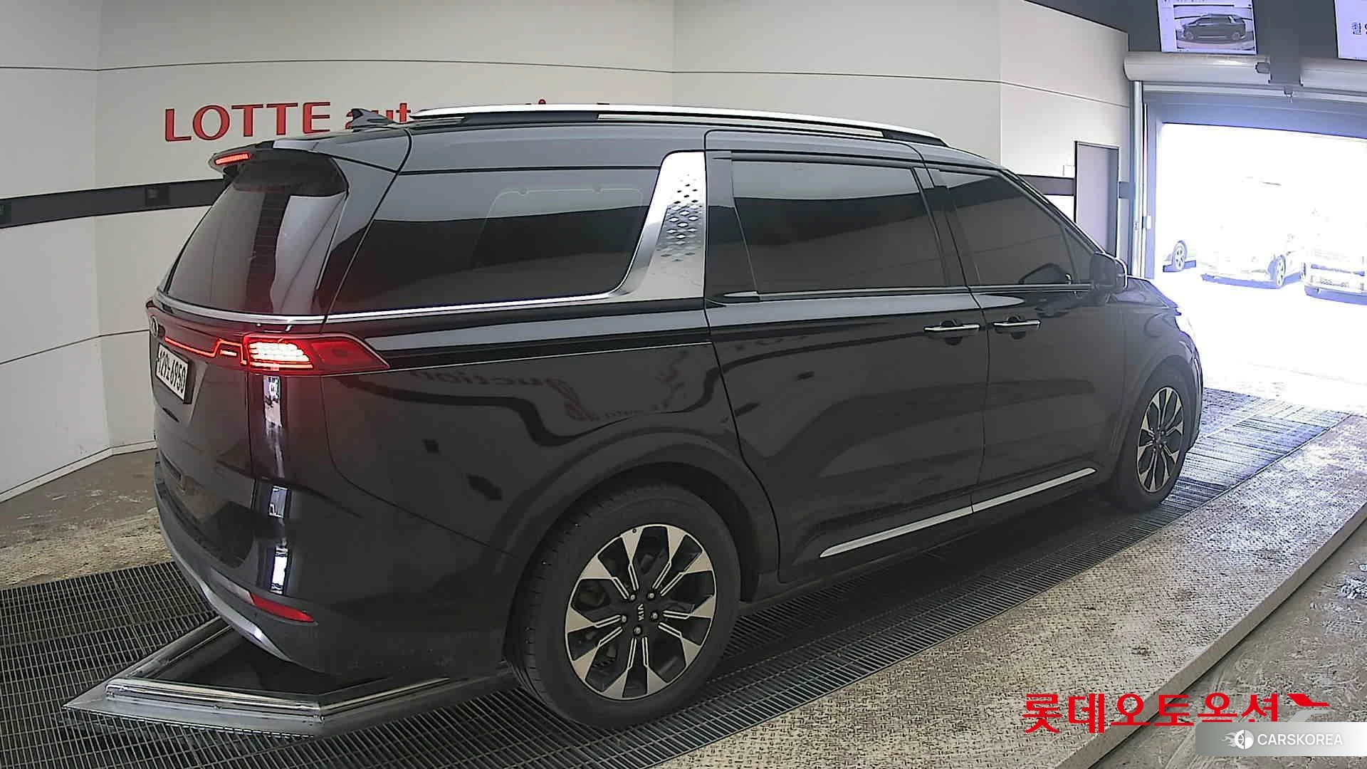 Kia Carnival id 3869405 из Кореи 10