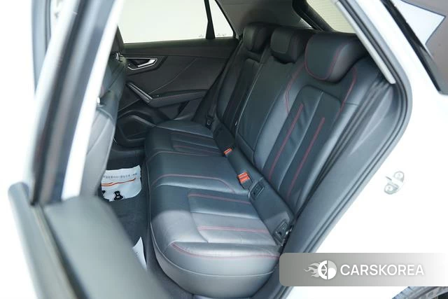 Audi Q2L id 4257359 из Китая 10