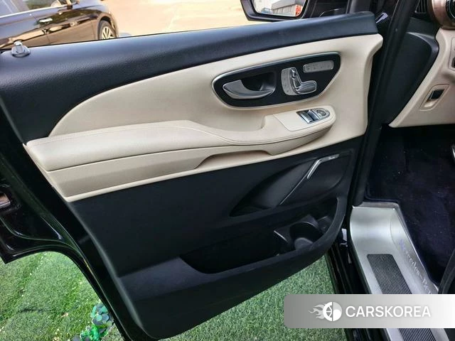 Mercedes-Benz V-class id 4300454 из Китая 10