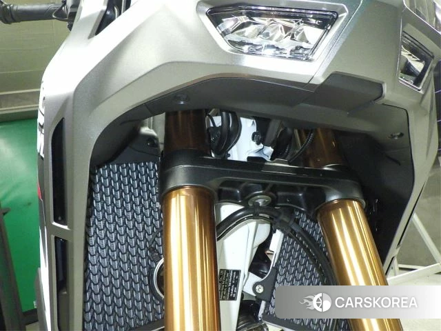 Honda CRF1100L AFRICA TWIN DCT id 4206124 из Японии 10