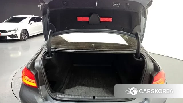 BMW 5 Series (G30) id 3709007 из Кореи 10