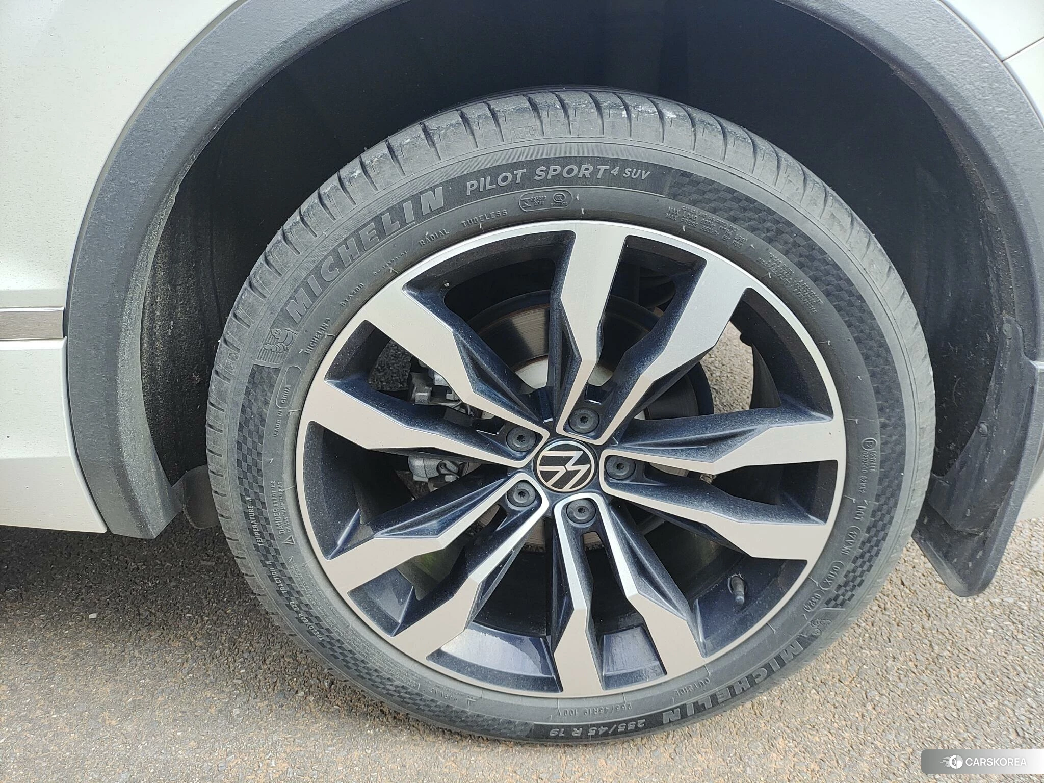 Volkswagen Tiguan L id 4513584 из Китая 10