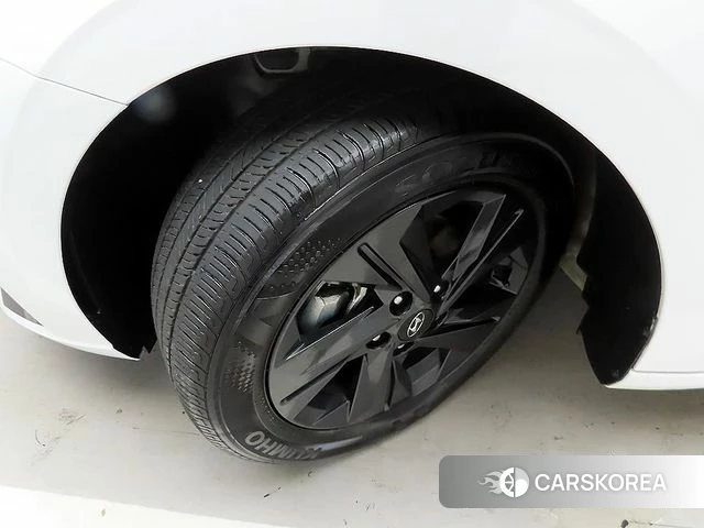 Hyundai Avante Hybrid (CN7) id 4500867 из Кореи 10