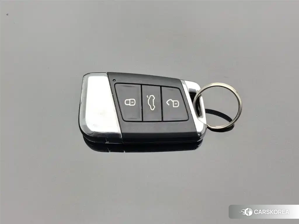 Volkswagen Magotan id 4577812 из Китая 10