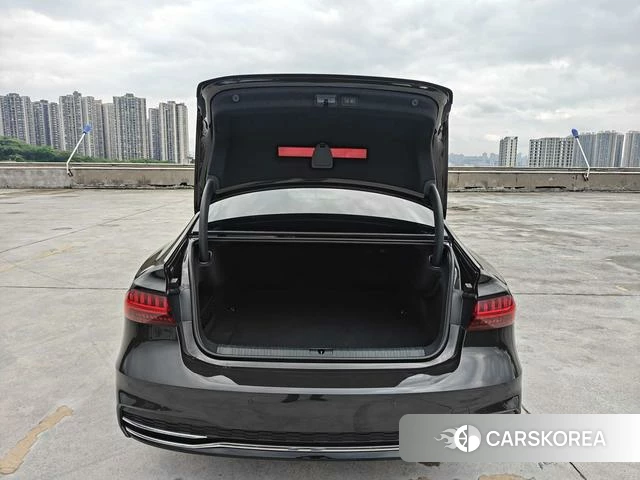 Audi A7L id 4190565 из Китая 10