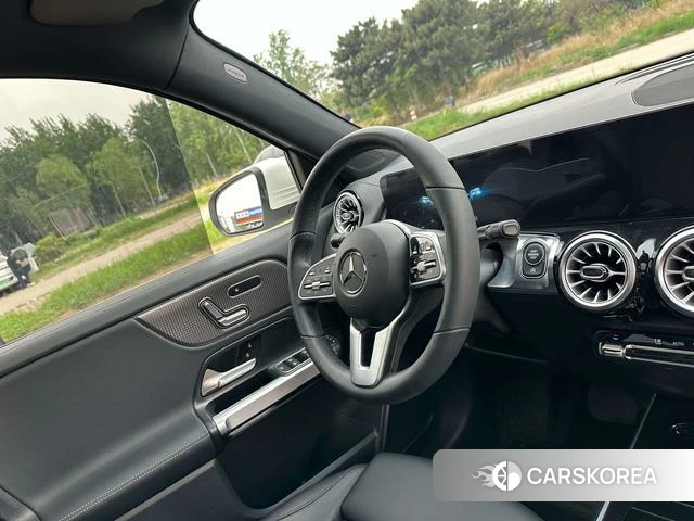 Mercedes-Benz GLB id 4258839 из Китая 10