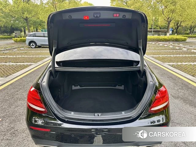 Mercedes-Benz E-class id 4219985 из Китая 10