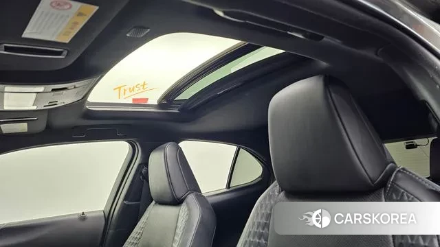 Lexus UX250h id 3666394 из Кореи 10