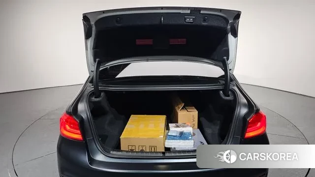 BMW 5 Series (G30) id 3646549 из Кореи 10