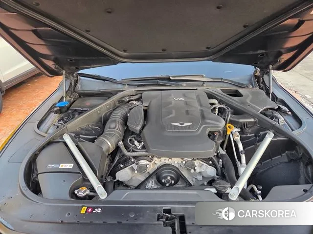 Genesis G90 id 3479365 из Кореи 10