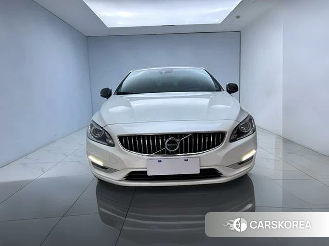 Volvo S60 id 4215594 из Китая 10