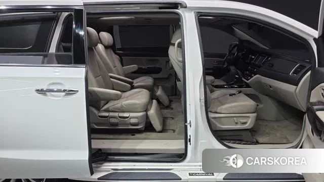 Kia The New Carnival id 3469887 из Кореи 10