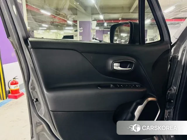 Jeep Renegade id 3469510 из Кореи 10