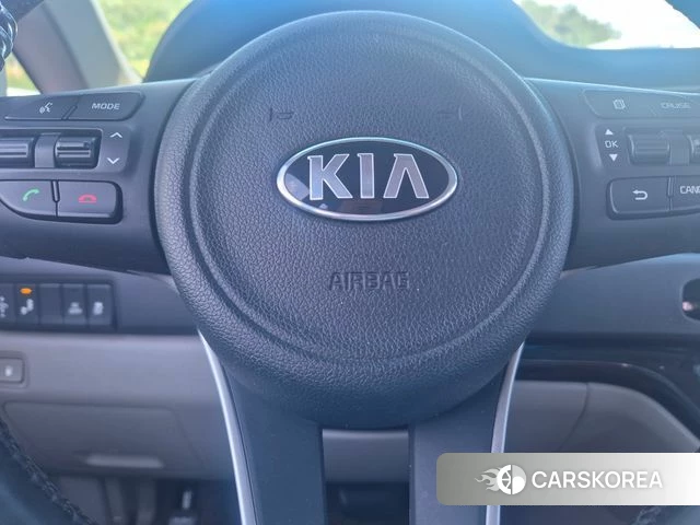 Kia All New Carnival id 4684565 из Кореи 10