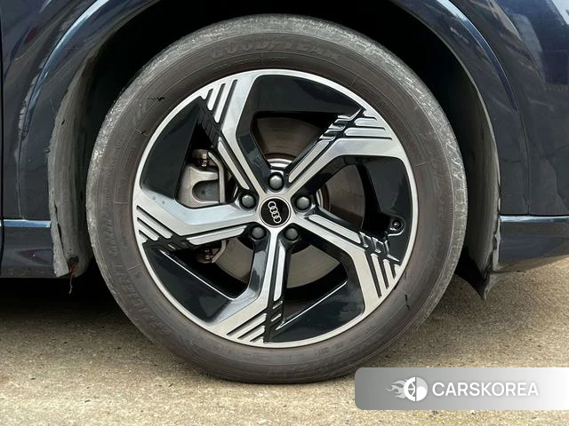 Audi Q4 e-tron id 4290006 из Китая 10