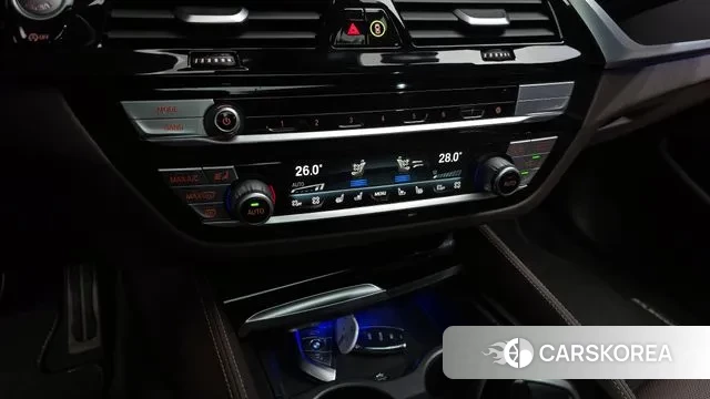 BMW 5 Series (G30) id 3591613 из Кореи 10