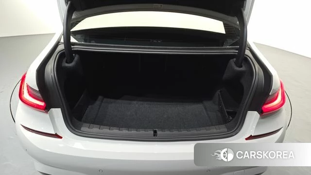 BMW 3 Series (G20) id 4937195 из Кореи 10