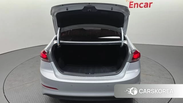 Hyundai Avante AD id 3966614 из Кореи 10