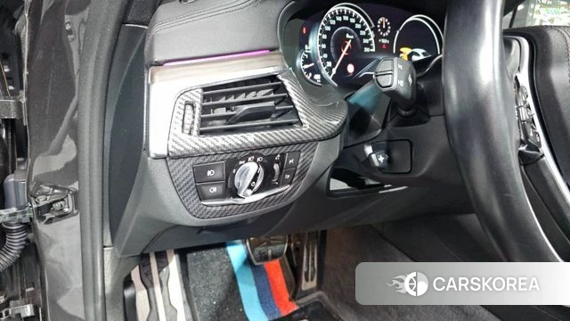 BMW 5 Series (G30) id 3899987 из Кореи 10