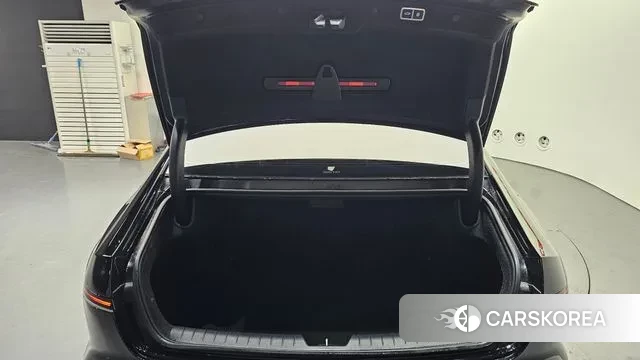 Hyundai Grandeur (GN7) id 3571567 из Кореи 10