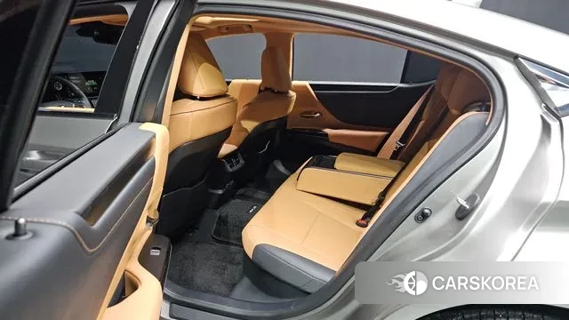 Lexus ES300h 7th generation id 3679720 из Кореи 10