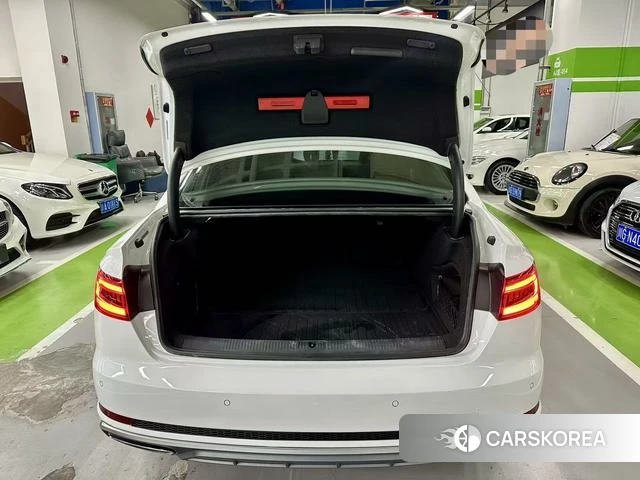 Audi A4L id 4236399 из Китая 10
