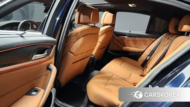 BMW 5 Series (G30) id 3405506 из Кореи 10