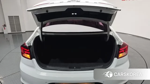 Hyundai The New Avante AD id 3018477 из Кореи 10