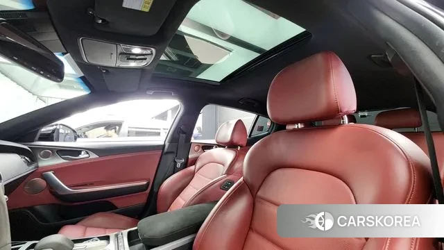 Kia Stinger id 3592960 из Кореи 10