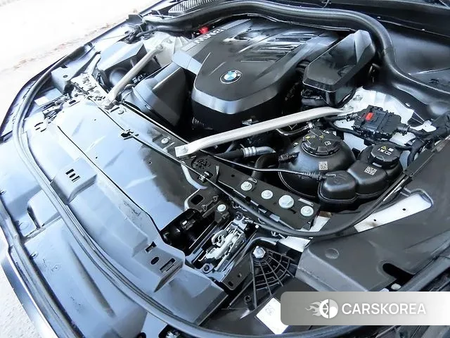 BMW 5 Series (G60) id 3517666 из Кореи 10