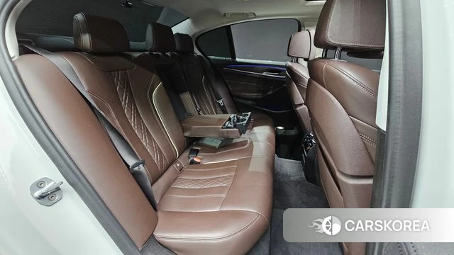BMW 5 Series (G30) id 4520093 из Кореи 10