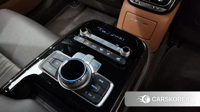 Genesis G90 id 3666767 из Кореи 10