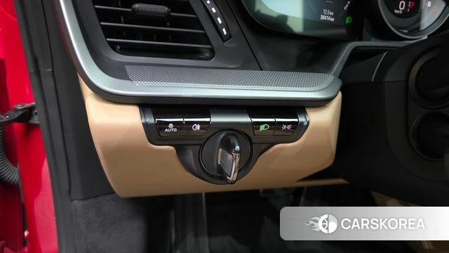 Porsche 911(992) id 4688854 из Кореи 10