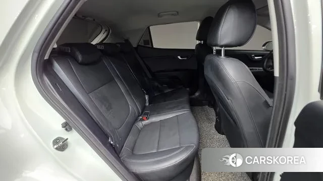 Kia Stonic id 3413411 из Кореи 10