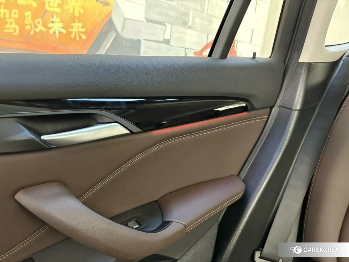 BMW X1 id 4467375 из Китая 10