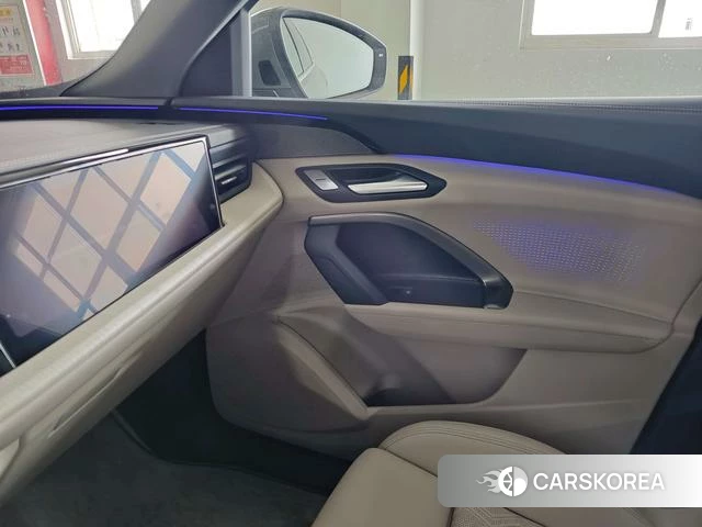 Audi Q5L id 4314759 из Китая 10