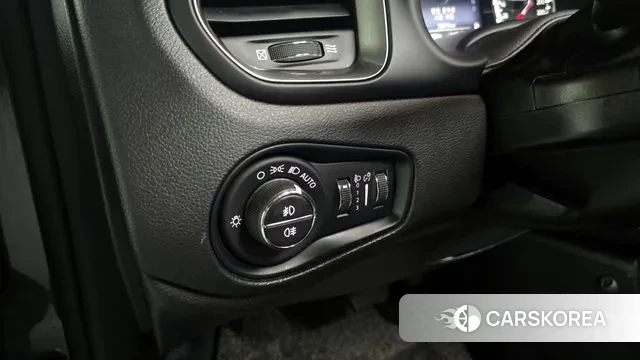 Jeep Renegade id 3106036 из Кореи 10