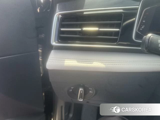 Volkswagen Tiguan L id 4274233 из Китая 10