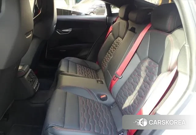 Audi RS e-Tron GT id 3640011 из Кореи 10