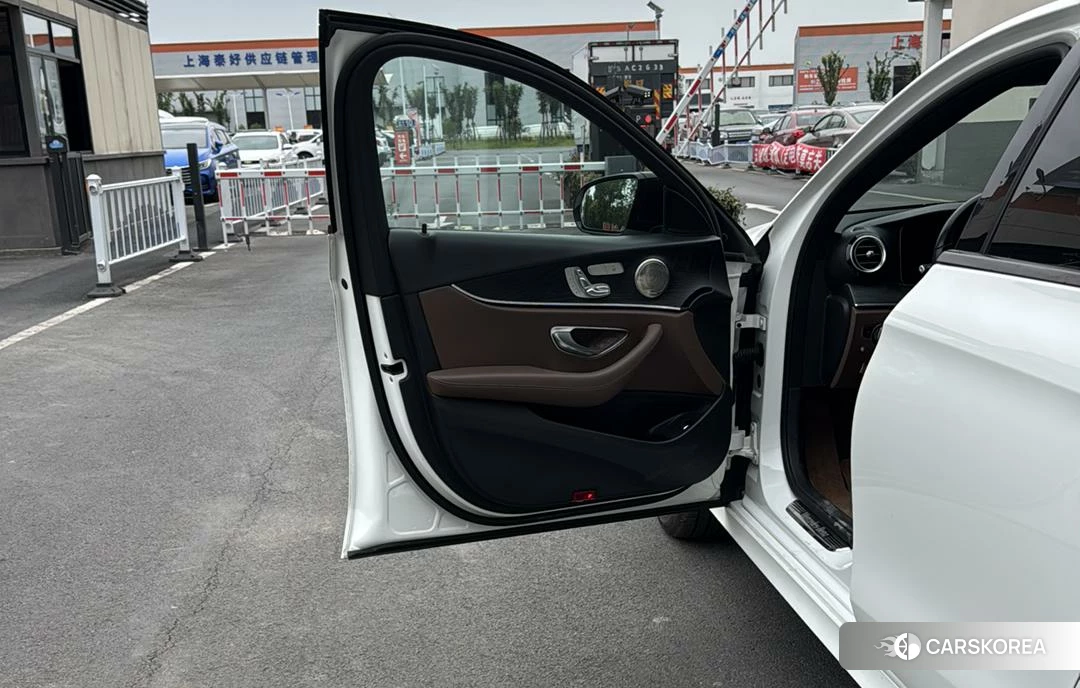 Mercedes-Benz E-class (imported) id 4453045 из Китая 10