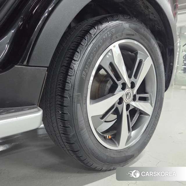 Ssangyong New Style Korando C id 3853566 из Кореи 10