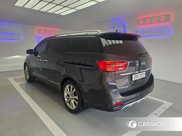 Kia The New Carnival id 3391379 из Кореи 10