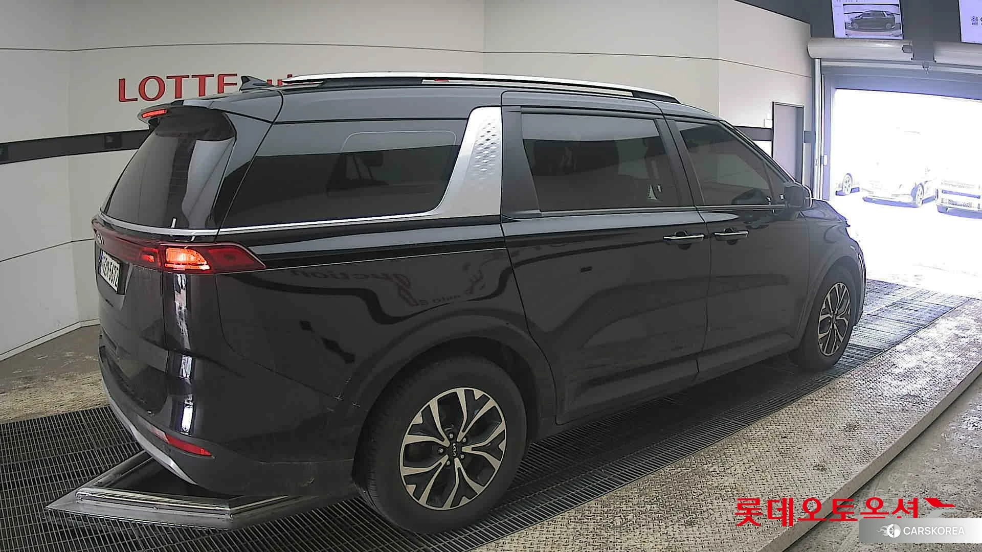 Kia Carnival id 3888413 из Кореи 10