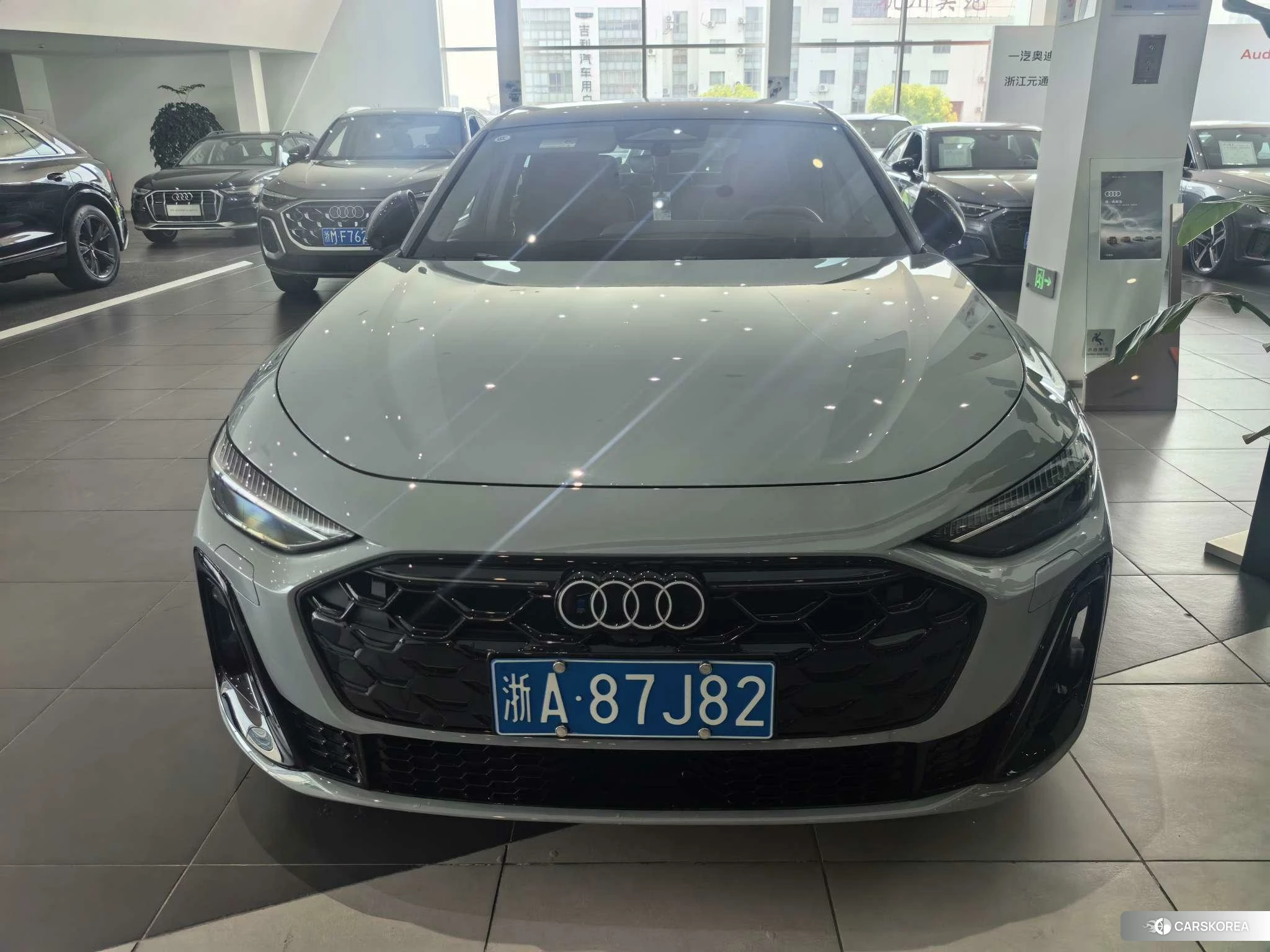 Audi A5L id 4419176 из Китая 10