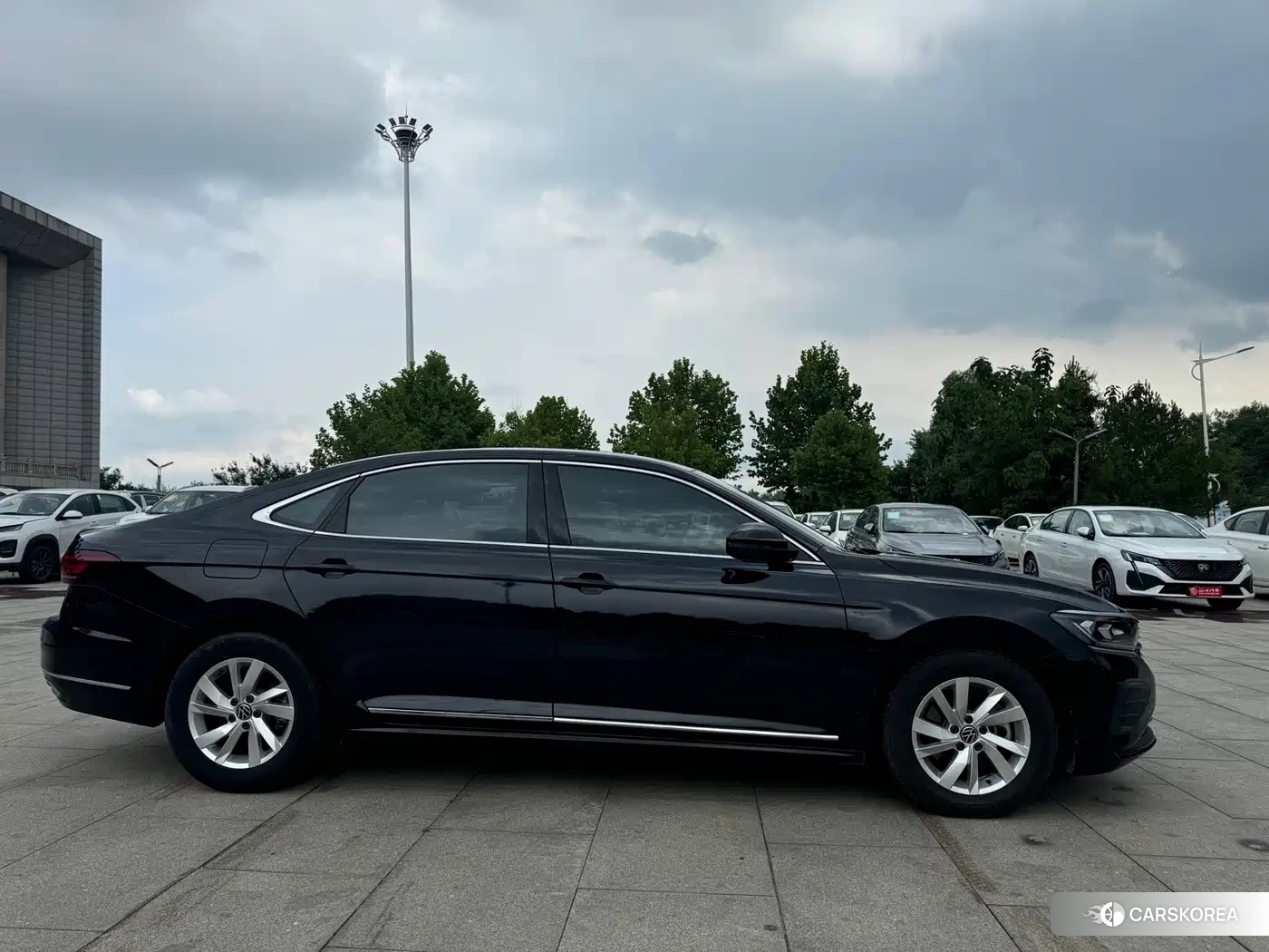 Volkswagen Passat id 4644508 из Китая 10