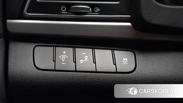 Hyundai Avante AD id 3766854 из Кореи 10